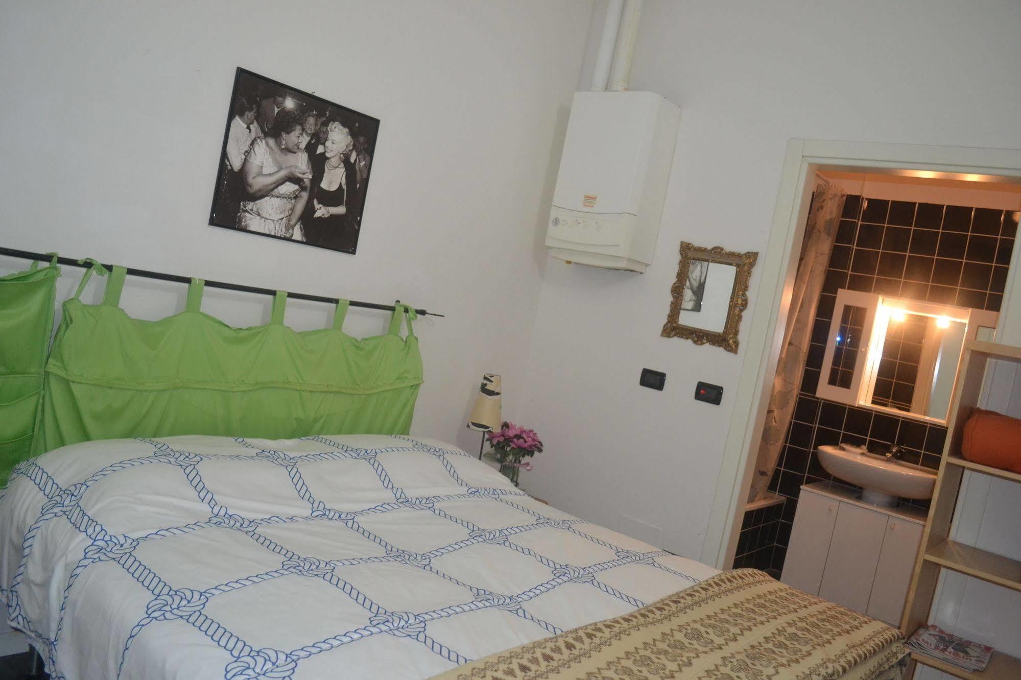 Apartamento Casa Lory Bolonia Exterior foto